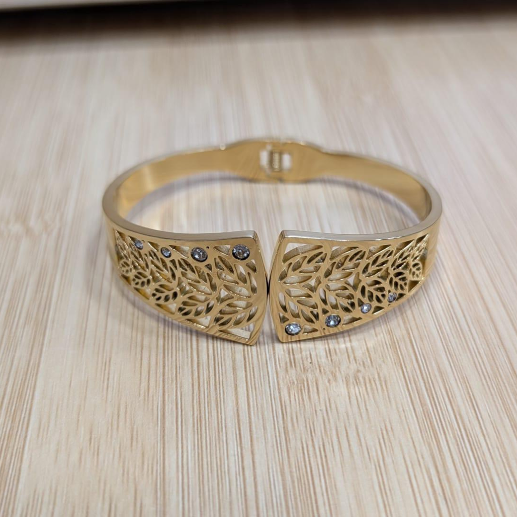 Radiance 18K Gold Plated Cuff Bracelet –  Sculptural Hammered Bracelet for Women