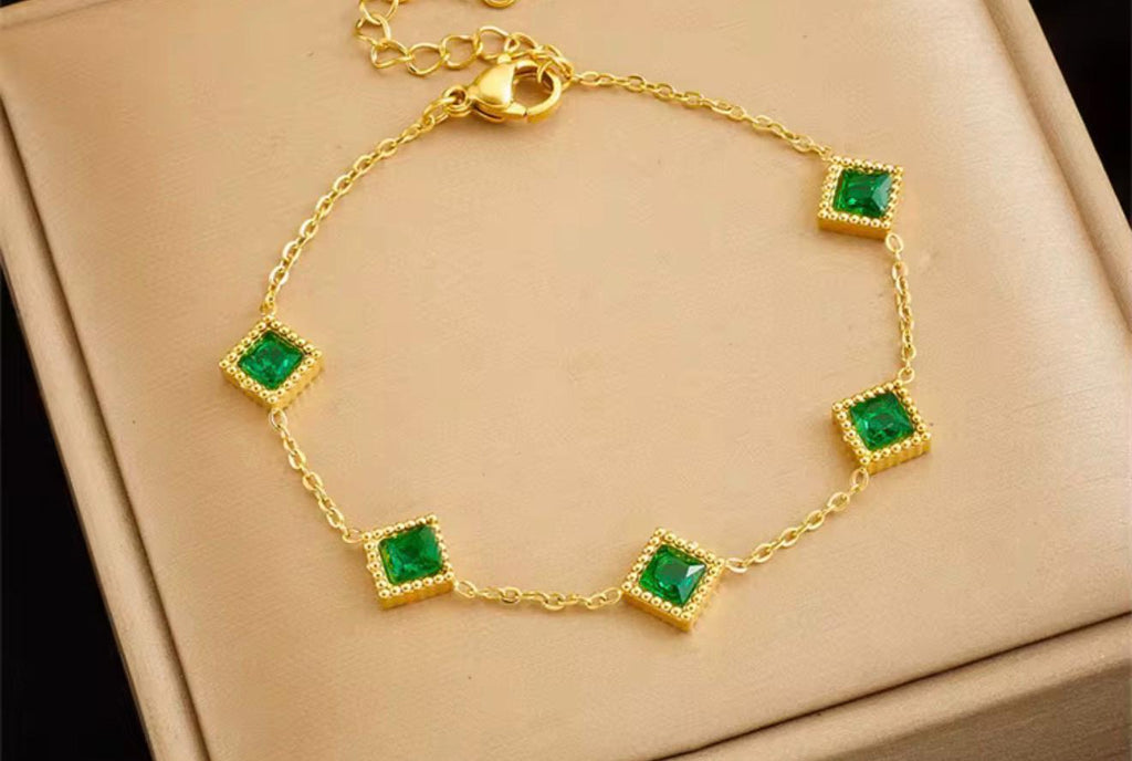 Esmeralda 18k gold plated green stone bracelet