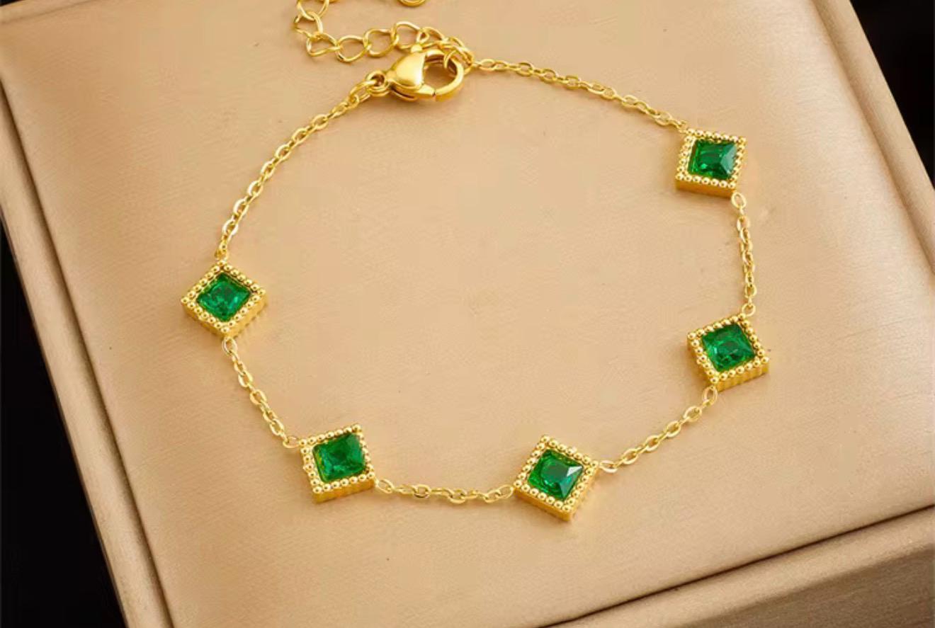 Esmeralda 18k gold plated green stone bracelet