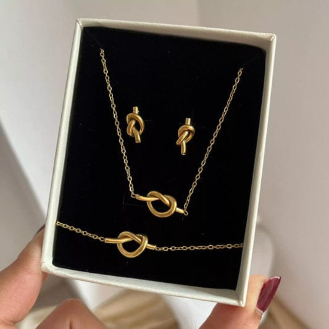 Love knot Gold Jewellery Set
