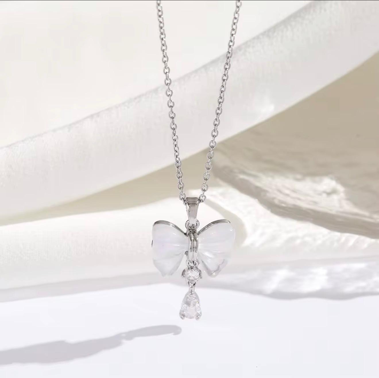 Luna 18k silver plated wing pendant necklace