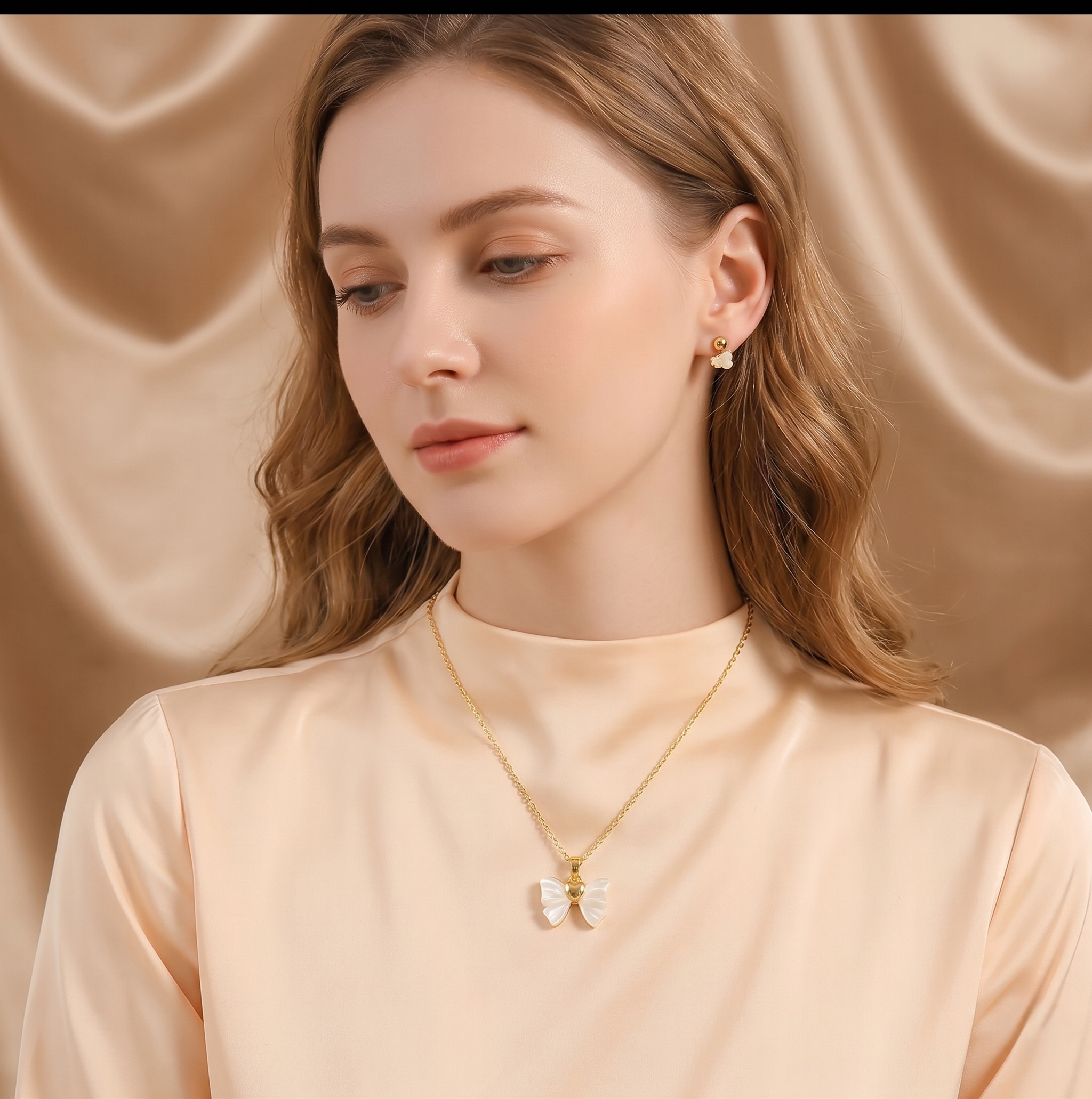 Opulent 18k gold plated pendant necklace