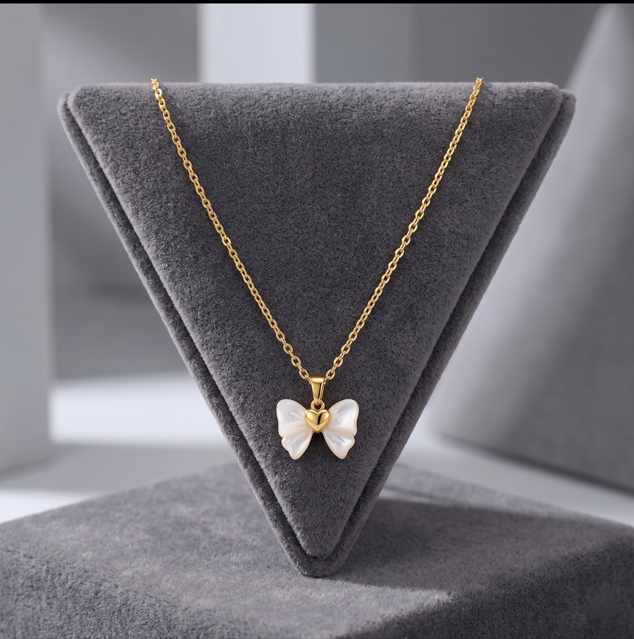 Opulent 18k gold plated pendant necklace